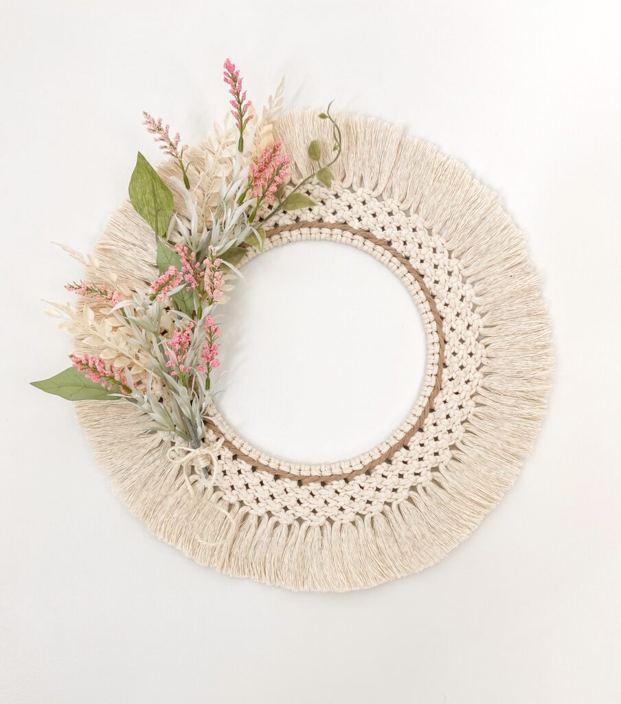 DIY macrame wreath, spring wreath ideas