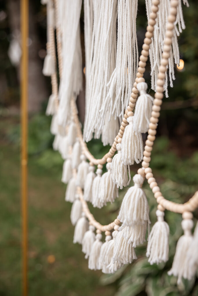 macrame backdrop idea for wedding