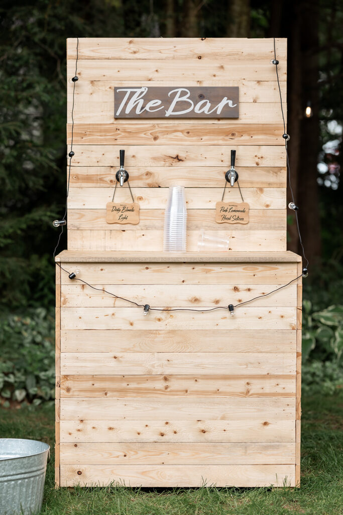 diy keg bar for wedding 