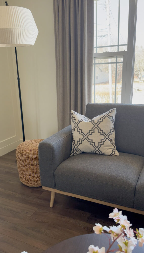 hanging curtians in modern living room