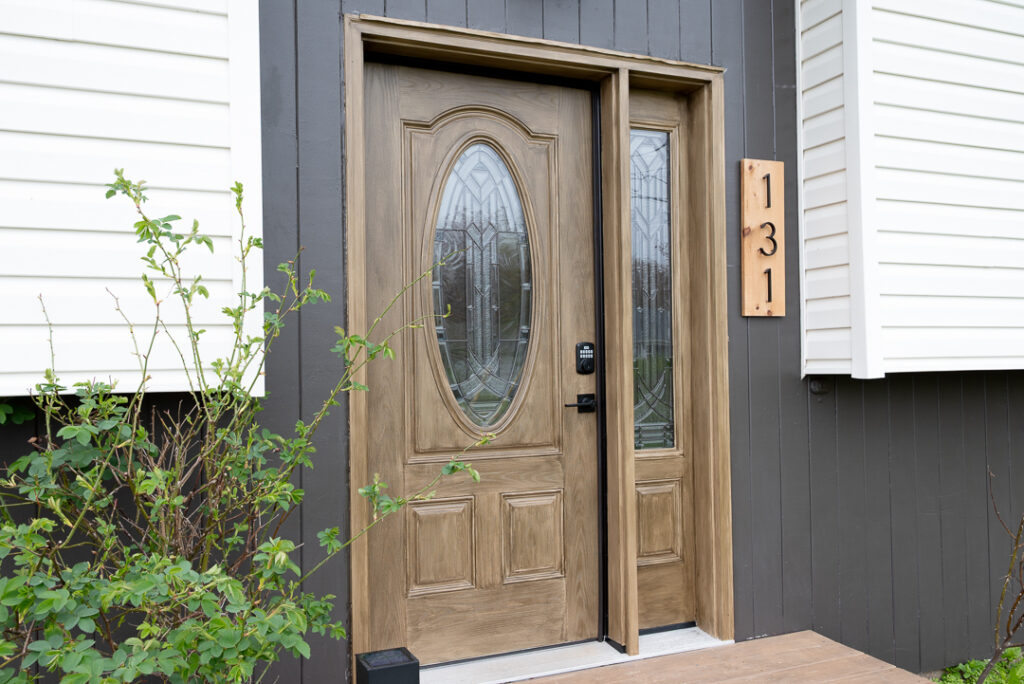 faux wood door- paint that looks like wood