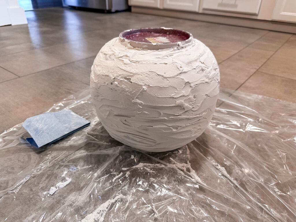 diy textured vase with joint compound