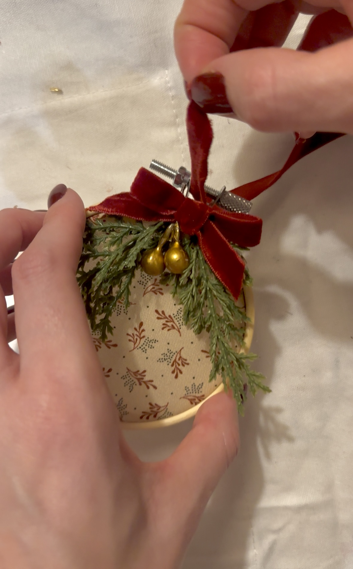 diy embroidery hoop ornaments