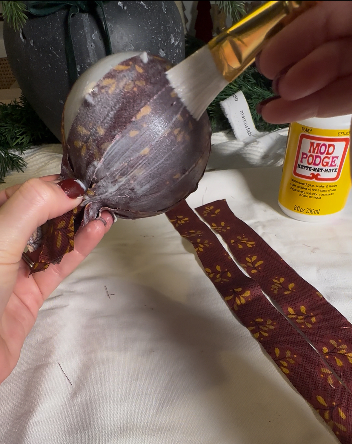 diy decoupage christmas ornaments