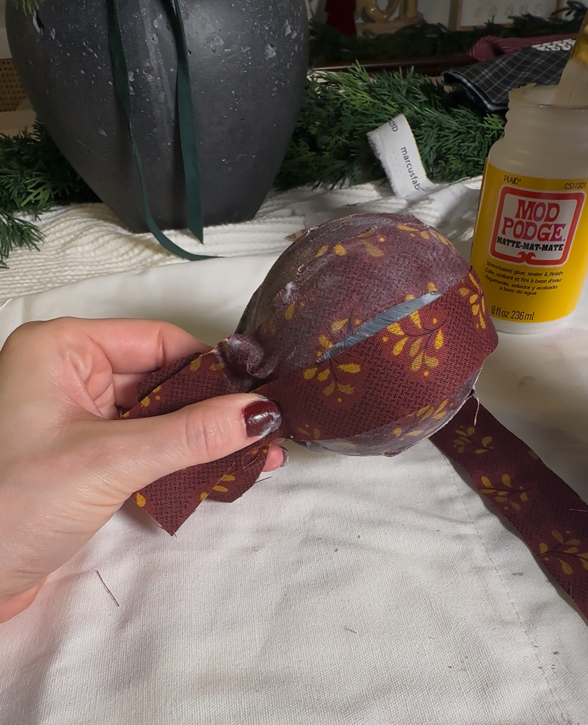 diy decoupage christmas ornaments