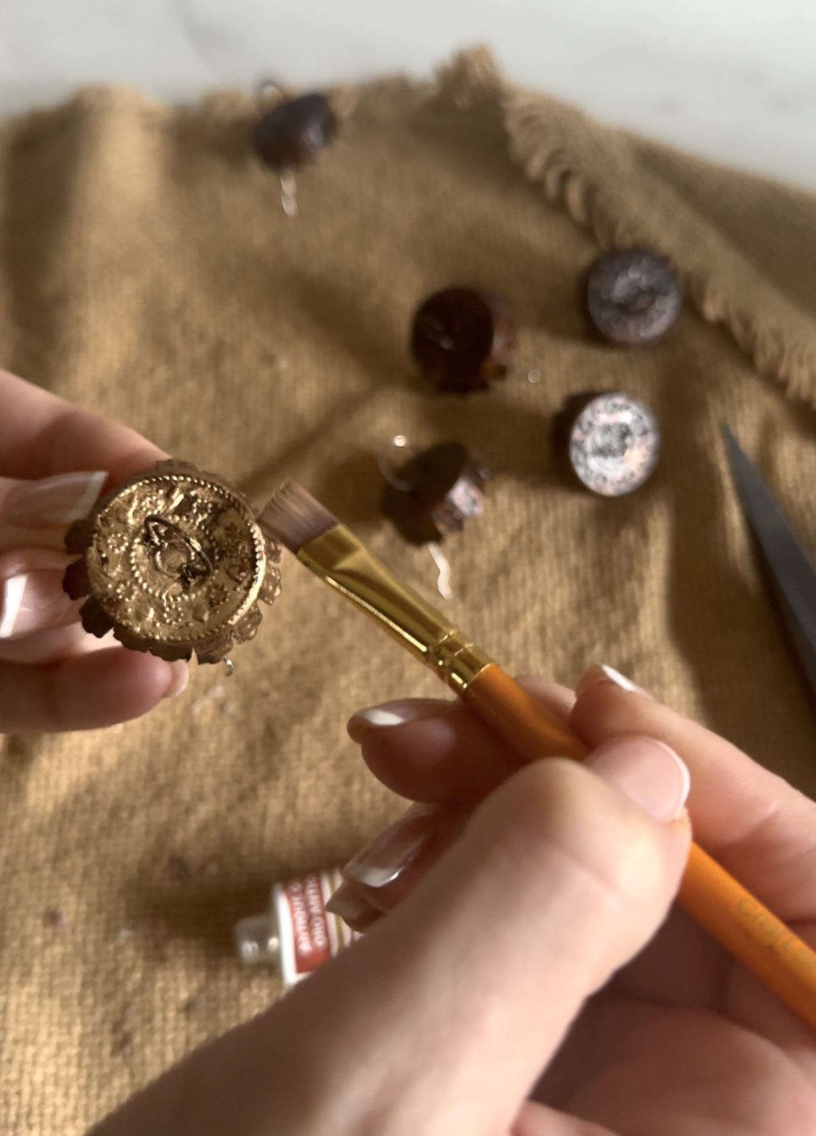 diy decoupage christmas ornaments