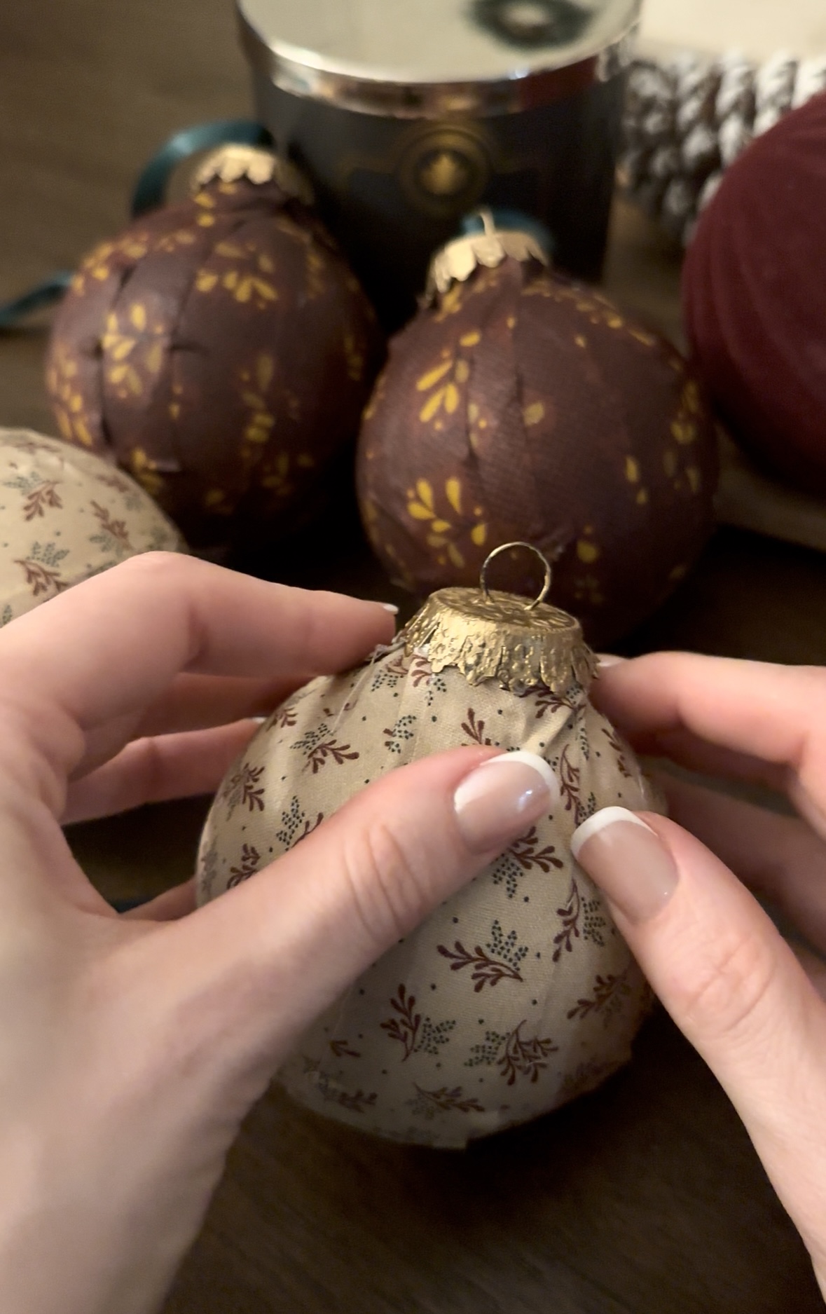 diy decoupage christmas ornaments