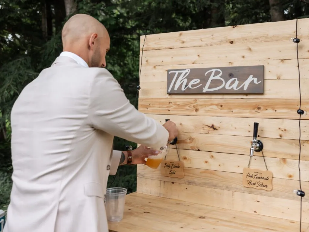 DIY keg bar, wedding beer bar