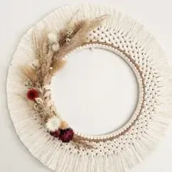 macrame wreath DIY tutorial, how to make a macrame spring wreath