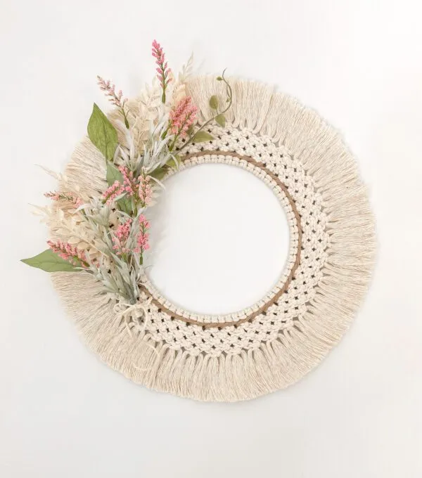 DIY macrame wreath, spring wreath ideas