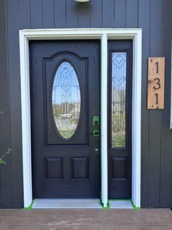 faux wood paint technique on front door- before photo
