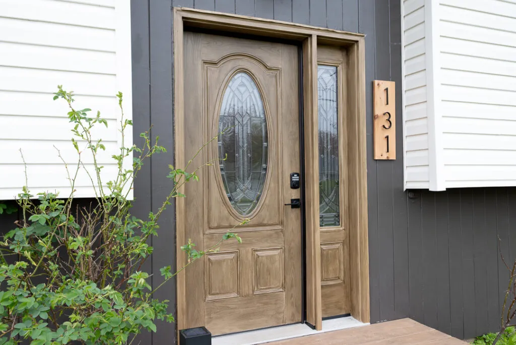 faux wood door- paint that looks like wood