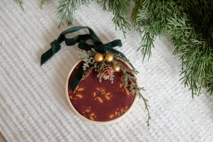 diy embroidery hoop ornaments