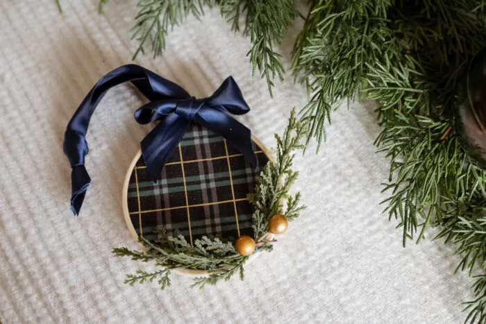 diy embroidery hoop ornaments