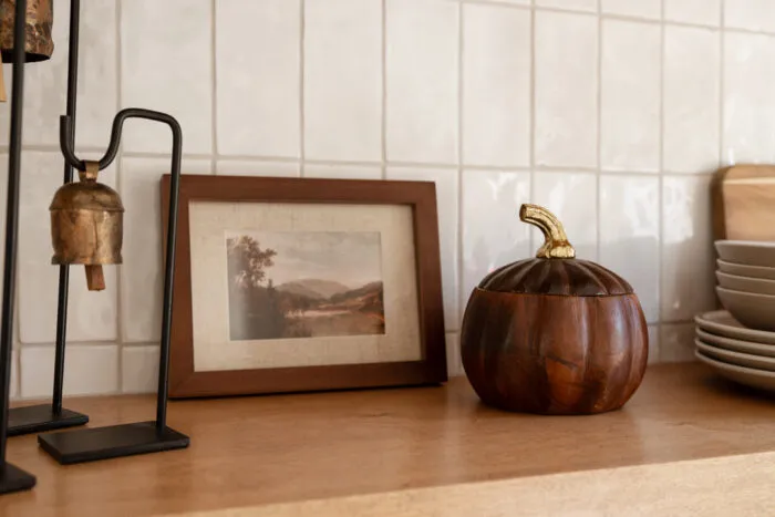 kitchen shelves styling for fall