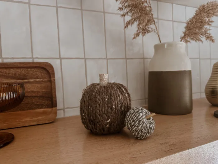 diy yarn wrapped pumpkins